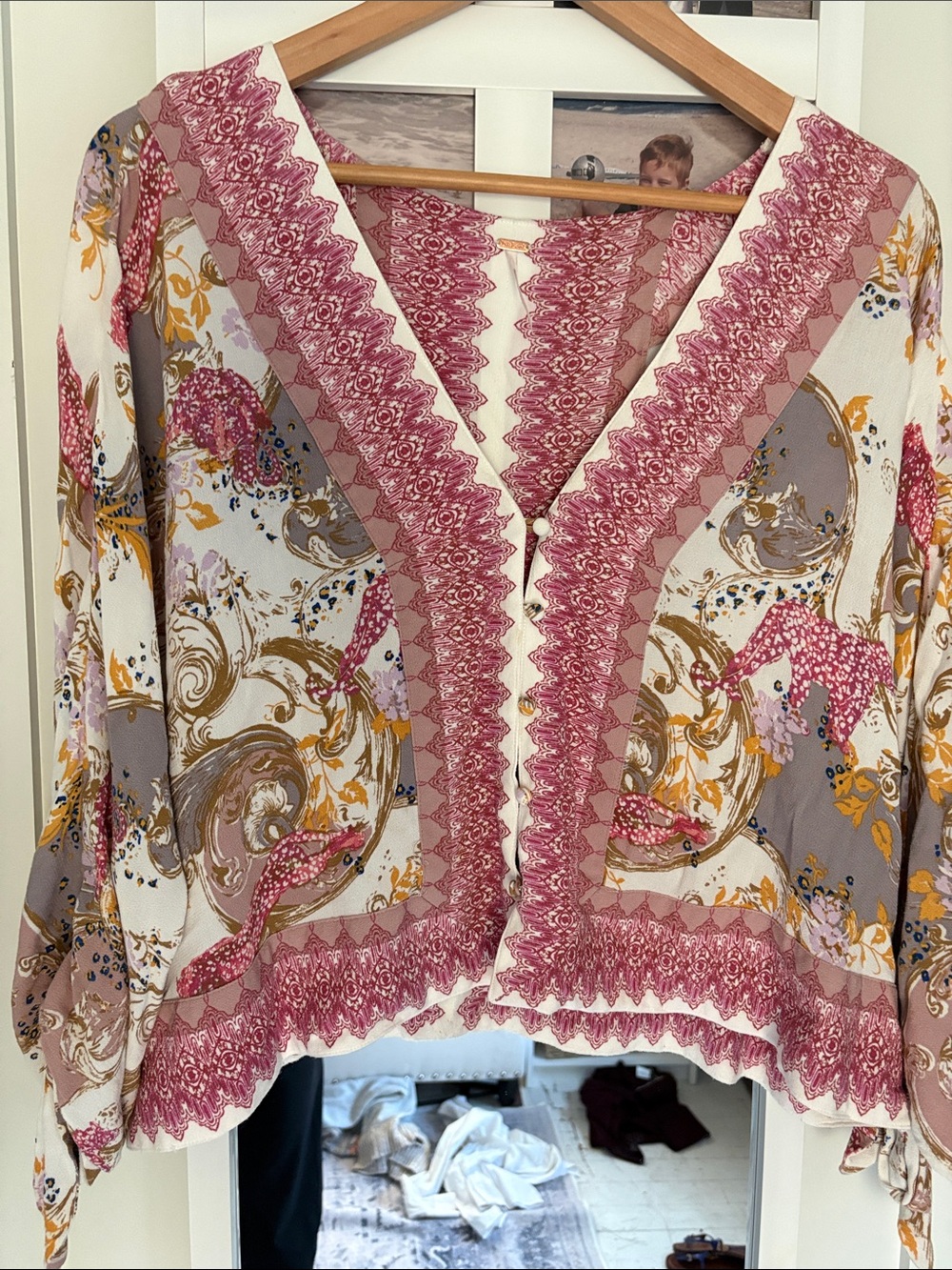 Free people Boho Floral Pink and Cream V-Neck Kimono blouse